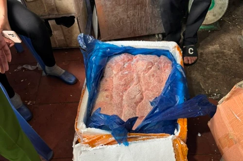 Hà Nội: Phát hiện trên 1 tấn thực phẩm không rõ xuất xứ