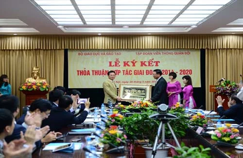 100% cơ sở giáo dục đào tạo sẽ được kết nối bằng cáp quang