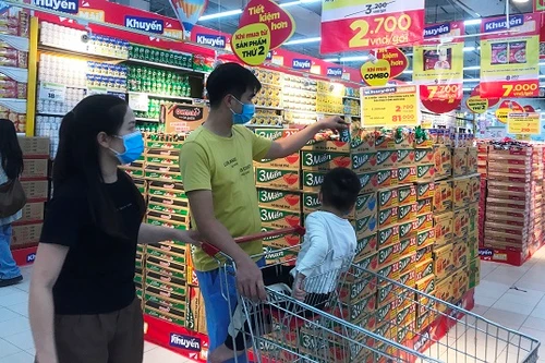 Hà Nội: Hàng Tết tăng khoảng 10%