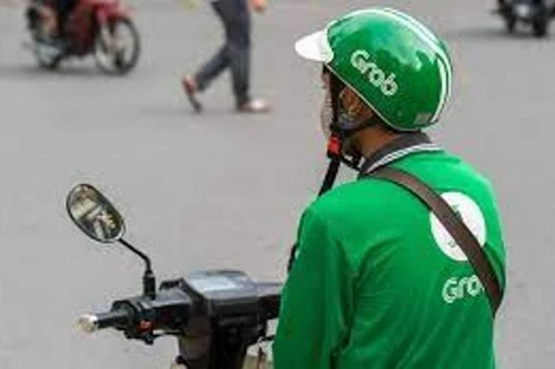Grab thu phí nắng nóng: Bộ Công Thương yêu cầu giải trình