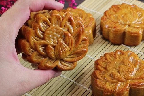 Người tiêu dùng chê bánh trung thu đắt đỏ