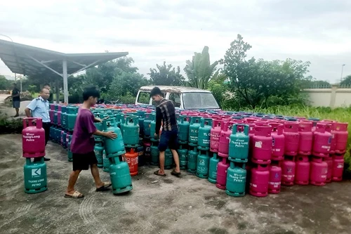 Bắt quả tang cơ sở nghi san chiết gas trái phép
