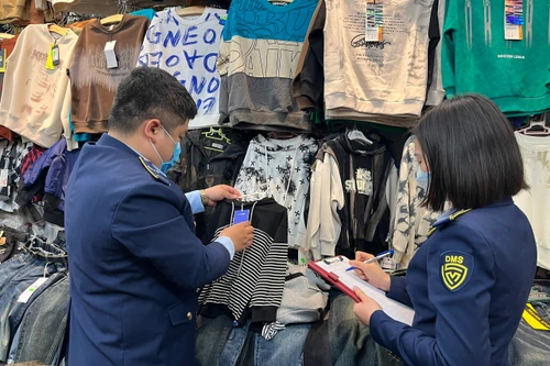 Nhiều "điểm nóng" hàng lậu, hàng giả tại Hà Nội bị phát hiện, xử lý