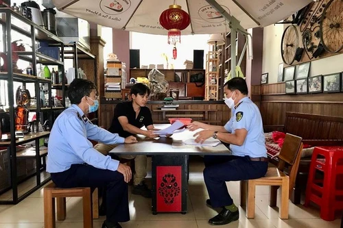 Phạt cơ sở bán “ly cà phê đắt nhất Việt Nam” hơn 18,7 triệu đồng