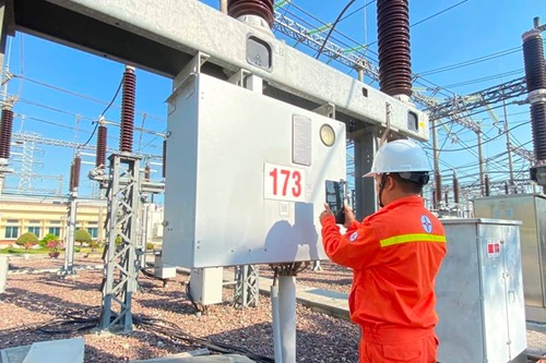 Bộ Công Thương nói gì về thông tin “doanh nghiệp được đề nghị tự nguyện giảm mức tiêu thụ điện”?