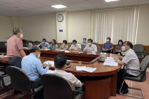 Xăng dầu trong nước “kêu cứu”