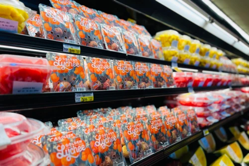 Gần 20 tấn vải thiều Việt Nam được bán tại thị trường Hoa Kỳ, giá 200.000 đồng/kg