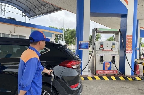 Giá xăng dầu giảm lần thứ hai trong tuần