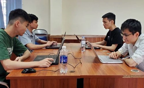 Sinh viên Việt Nam dẫn đầu vòng sơ khảo cuộc thi an toàn thông tin quốc tế