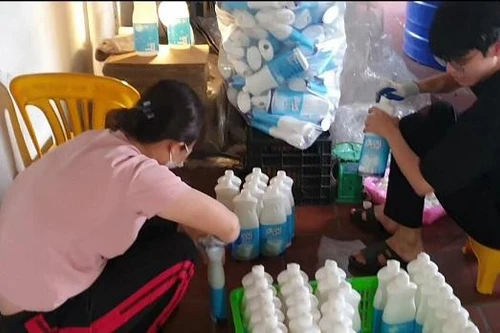 Chuyển cơ quan Công an thụ lý vụ sản xuất nước giặt D-nee nghi giả