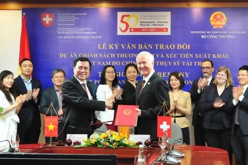 Thụy Sĩ hỗ trợ tiền giúp Việt Nam nâng cao năng lực xuất khẩu