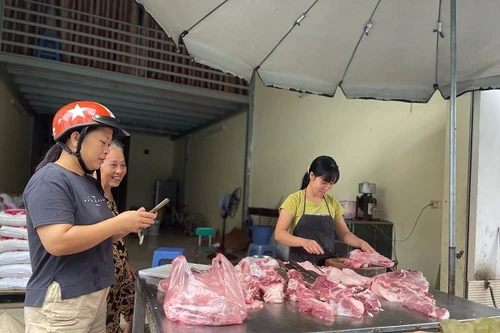 Không thiếu lương thực, thực phẩm nhưng cung ứng khó khăn do giao thông bị chia cắt