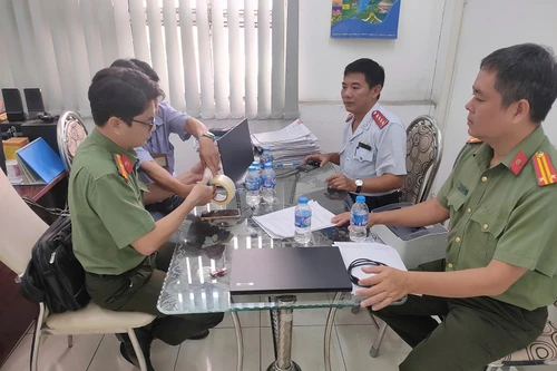 Sử dụng micro không dây không hợp chuẩn, hợp quy sẽ bị phạt