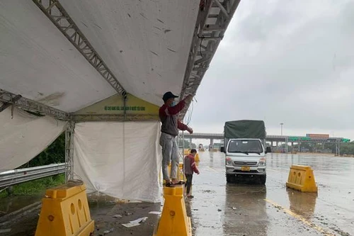 Hà Nội: 22 chốt cửa ngõ không kiểm tra người và phương tiện lưu thông qua chốt