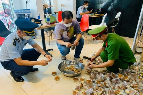 Tăng cường kiểm tra hàng hóa phục vụ Trung thu