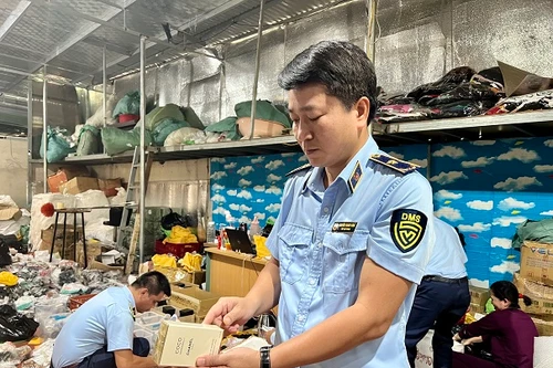 Hàng loạt vụ việc bán hàng giả trên không gian mạng bị phát hiện, xử lý