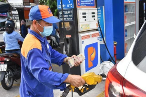 Chuyên gia đề xuất có thể điều hành giá xăng 2 ngày một lần