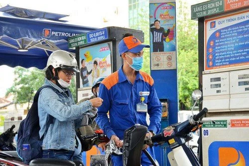 Ngày mai (21-7), giá xăng có thể giảm mạnh về mốc 25.000 đồng/lít