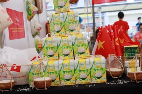 Việt Nam trở thành đối tác xuất khẩu gạo lớn nhất vào thị trường Singapore