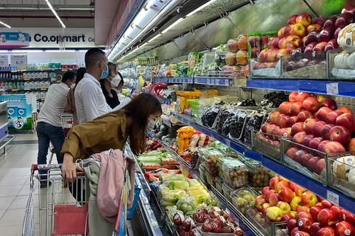 Theo dõi chặt chẽ giá cả, nhất là sau khi tăng lương