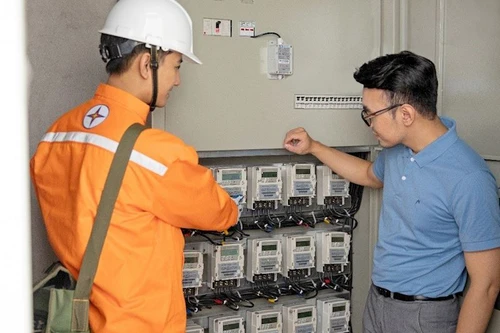 Hóa đơn tiền điện tăng vọt do thu gộp: Ngành điện đã giải thích, nhiều khách hàng vẫn bức xúc