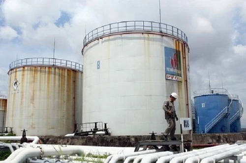 Nhập khẩu xăng dầu giảm mạnh trong tháng 4