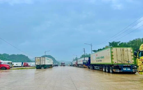 Sắp chính thức mở rộng cửa khẩu đường bộ Việt Nam- Trung Quốc 