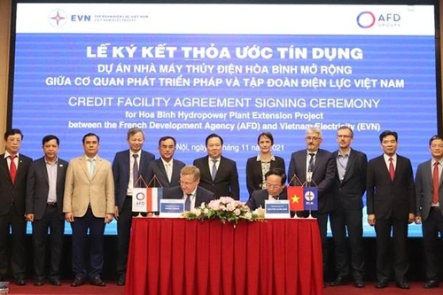EVN vay 1.900 tỷ đồng làm dự án nhà máy thủy điện Hòa Bình mở rộng
