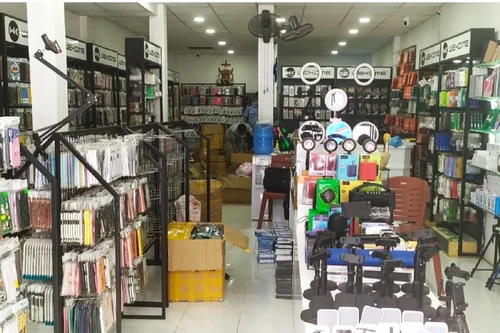 Chấn chỉnh, xử lý kịp thời việc lợi dụng chức vụ, quyền hạn để tiếp tay, bảo kê buôn lậu