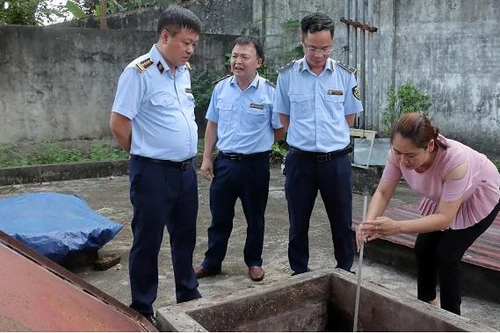 Đột xuất kiểm tra 21 cửa hàng xăng dầu tại Hà Nội, Vĩnh Phúc, Thái Nguyên