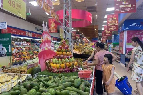 Nhiều nhóm hàng hóa thiết yếu tăng giá