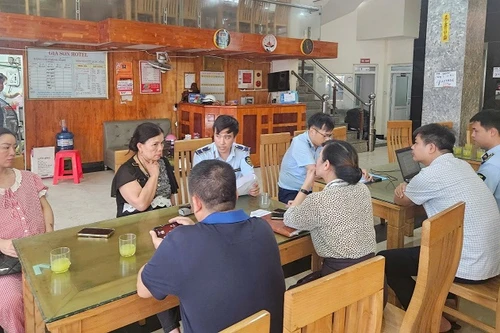 Một khách sạn tại Sầm Sơn bị xử phạt vì vi phạm an toàn thực phẩm