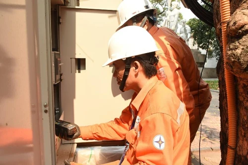 Nắng nóng, tiêu thụ điện toàn quốc lần đầu tiên vượt 1 tỷ kWh/ ngày