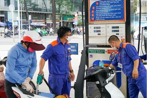 Kiểm tra hàng loạt doanh nghiệp xăng dầu