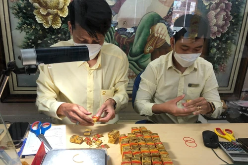 Ngân hàng Nhà nước: Cần thiết cho phép ngân hàng thương mại tham gia sản xuất vàng miếng 