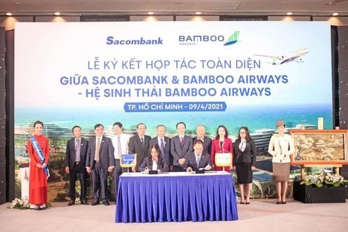 Sacombank nói gì về các khoản vay liên quan Tập đoàn FLC?