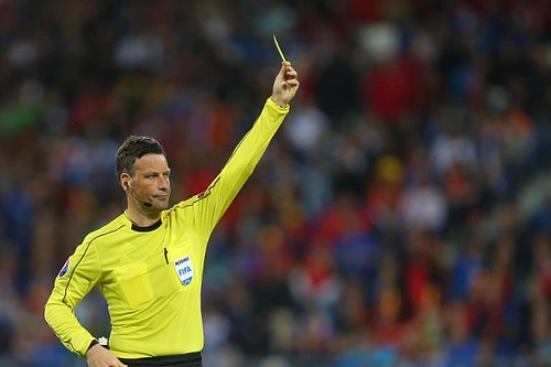 Trọng tài "thảm họa" sẽ cầm còi trận chung kết EURO 2016