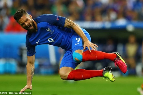 Pháp lo sốt vó vì chấn thương của Giroud