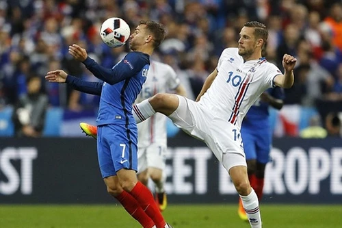 Video trận Pháp 5-2 Iceland: Tiệc bàn thắng ở Stade de France