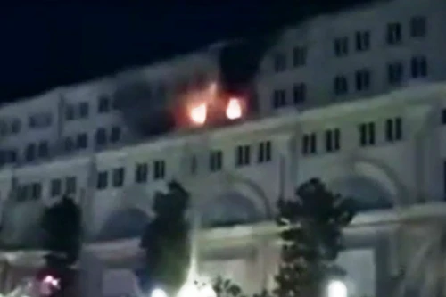 Cháy nhà ở phố đi bộ Nguyễn Huệ