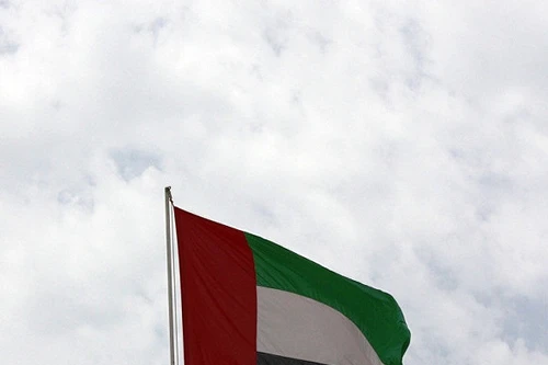 UAE lập núi nhân tạo để ngăn mây, tạo mưa