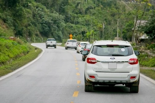 Đề xuất mới nhất của Bộ Công an về vượt xe và các trường hợp không được vượt xe