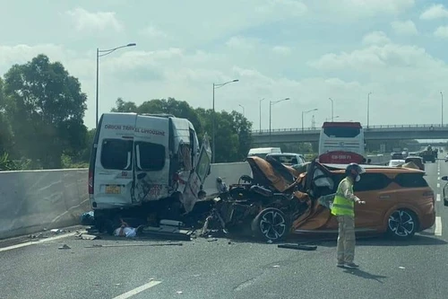 Ai phải bồi thường trong vụ tai nạn liên hoàn tại cao tốc Hà Nội - Hải Phòng?