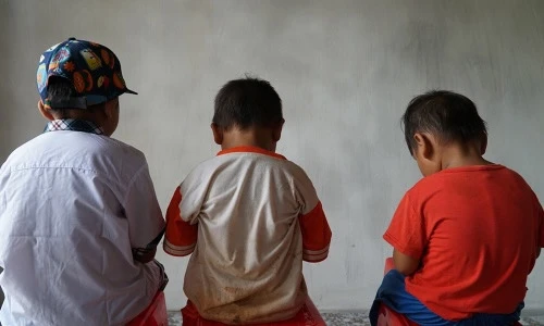 Từ 1-7: Hàng loạt trường hợp cha mẹ bị hạn chế quyền với con chưa thành niên 