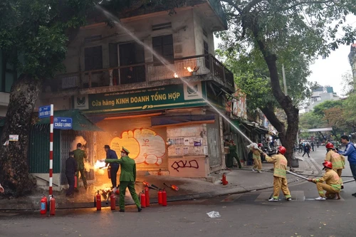 Vì sao Hà Nội hỗ trợ cao nhất 3,6 triệu đồng/tháng cho lực lượng Cảnh sát hình sự và Cảnh sát phòng cháy, chữa cháy?