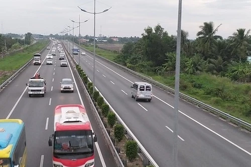 Nhiều loại xe được miễn phí sử dụng đường bộ cao tốc từ tháng 10-2024