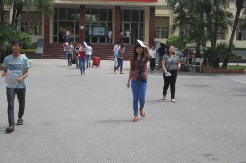 Cảm xúc trái ngược khó diễn tả sau môn thi ĐH cuối cùng