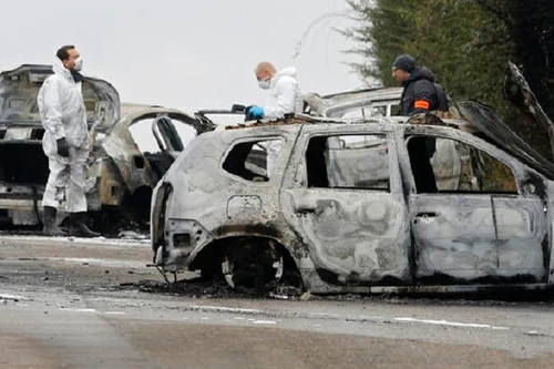 Ép xe bọc thép trên đường cao tốc, cướp 70kg vàng