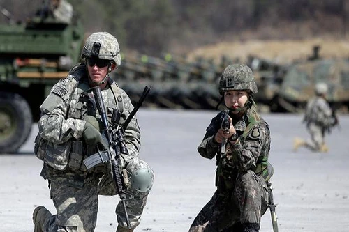 Mỹ, Hàn chính thức thành lập sư đoàn liên quân đầu tiên