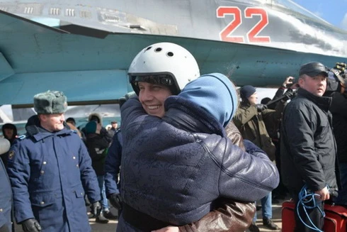 [ẢNH] Bất ngờ rút quân ồ ạt, dấu hiệu rõ ràng cuộc chiến Syria sắp kết thúc với Nga?